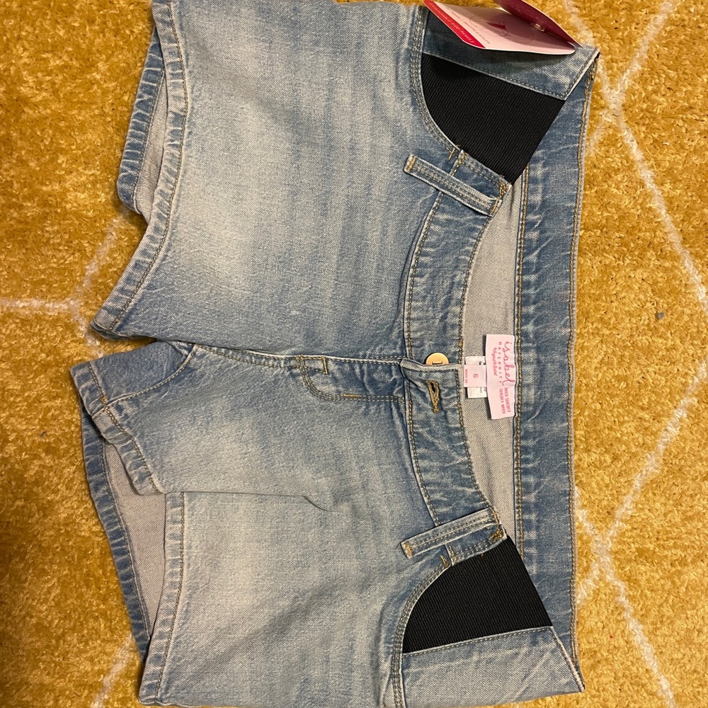 brand new womans maternity shorts size 6